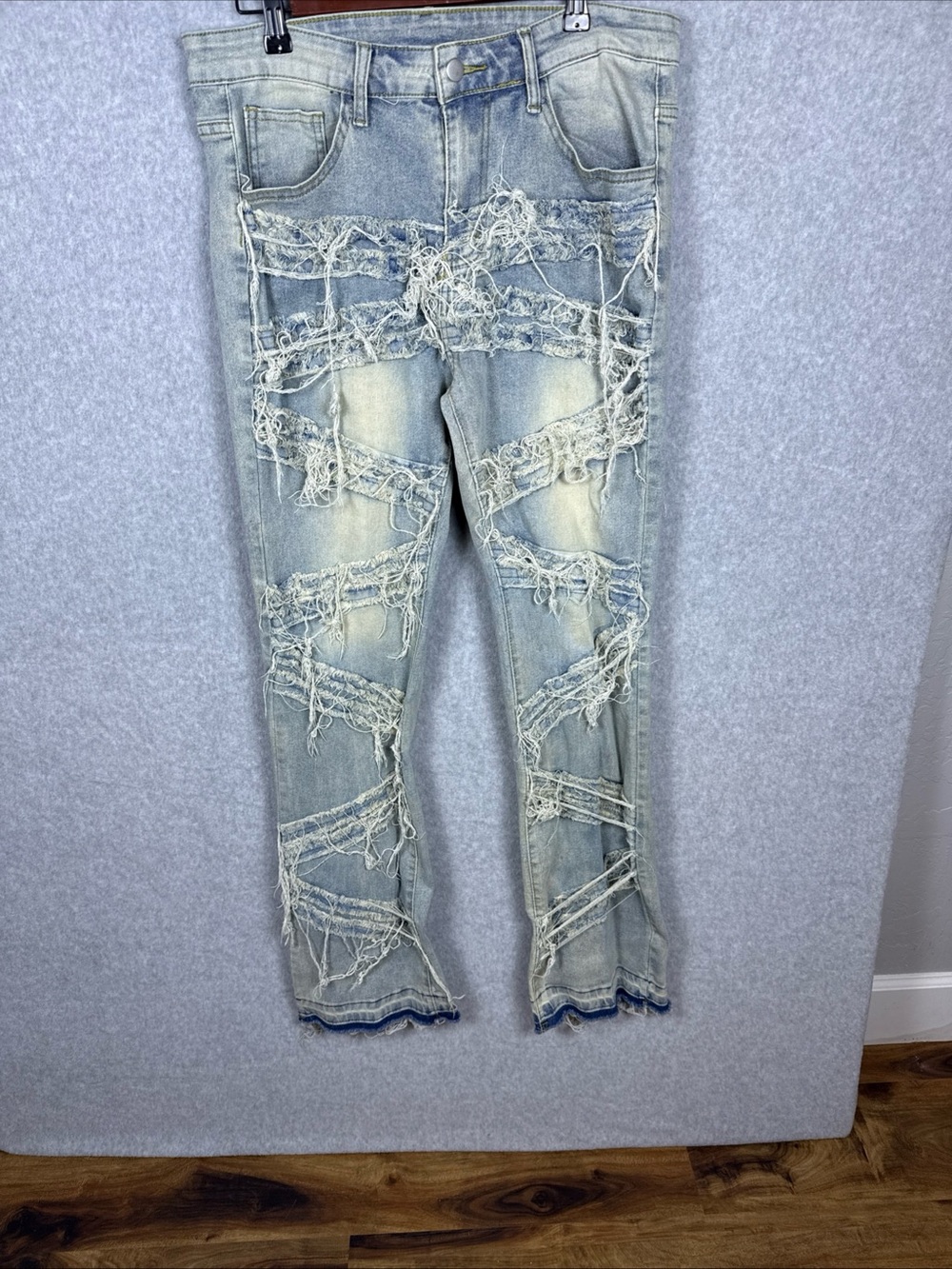 SHEIN Men’s Distressed Patchwork Fringe Jeans Light Wash Denim 30x31